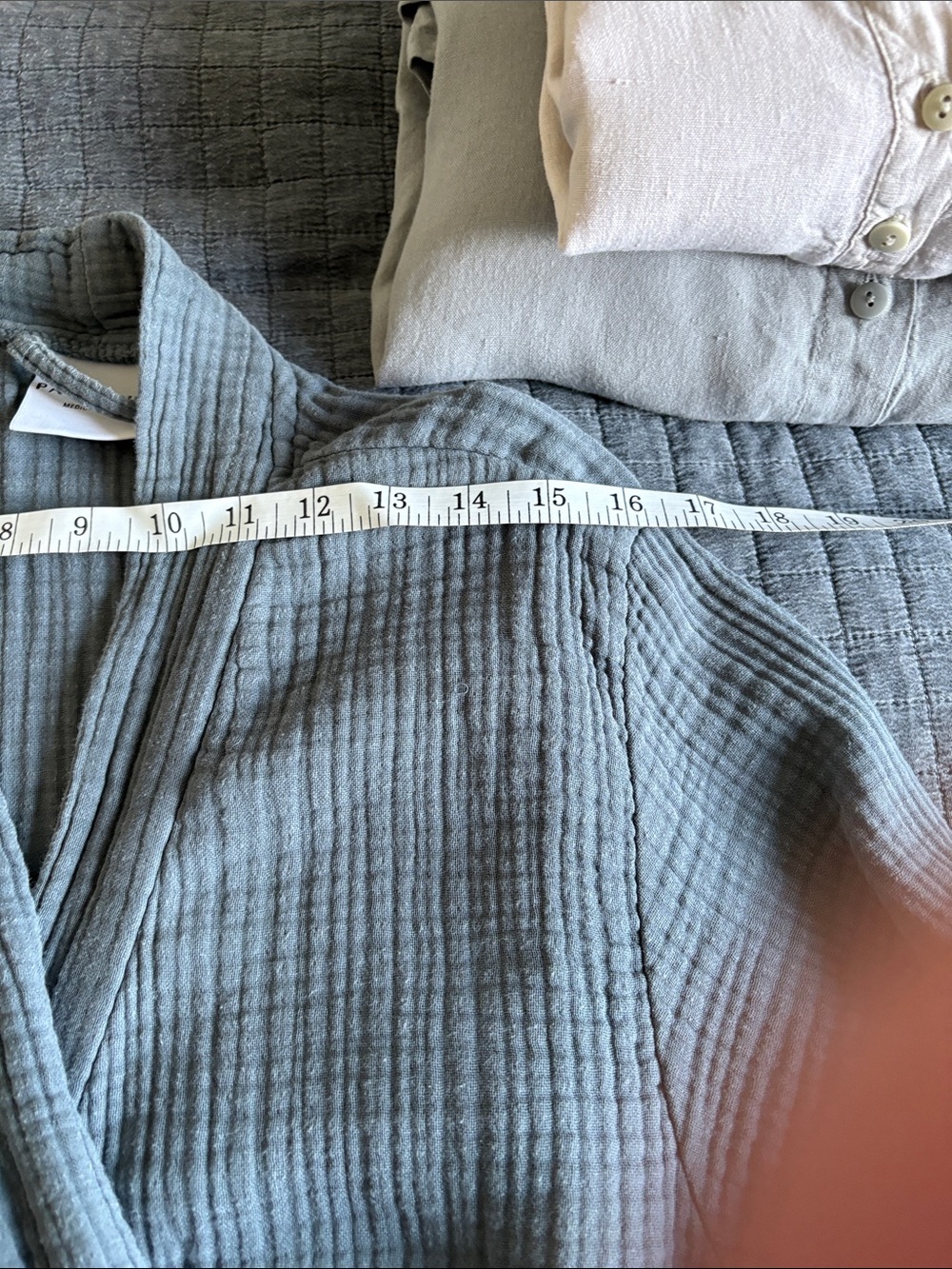 Parachute Gray Waffle Robe - Picture 3 of 4